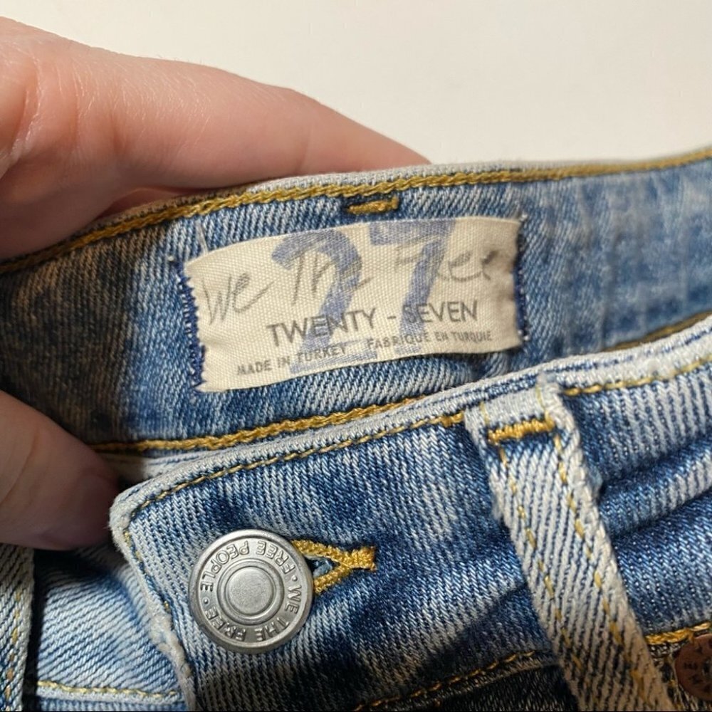 Free People Medium Wash Jeans Fray Hem Size 27 - Picture 5 of 7